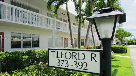 389 Tilford R Deerfield Beach FL 33442
