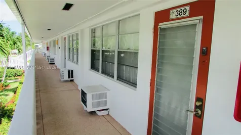 389 Tilford R Deerfield Beach FL 33442