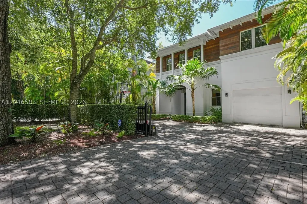 4734 Sunset Drive Miami FL 33143
