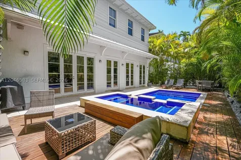 4734 Sunset Drive Miami FL 33143