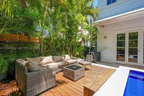 4734 Sunset Drive Miami FL 33143