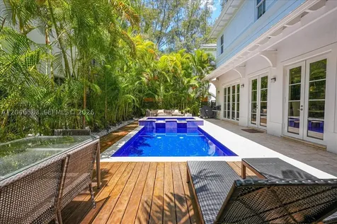 4734 Sunset Drive Miami FL 33143