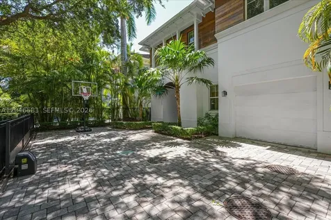 4734 Sunset Drive Miami FL 33143