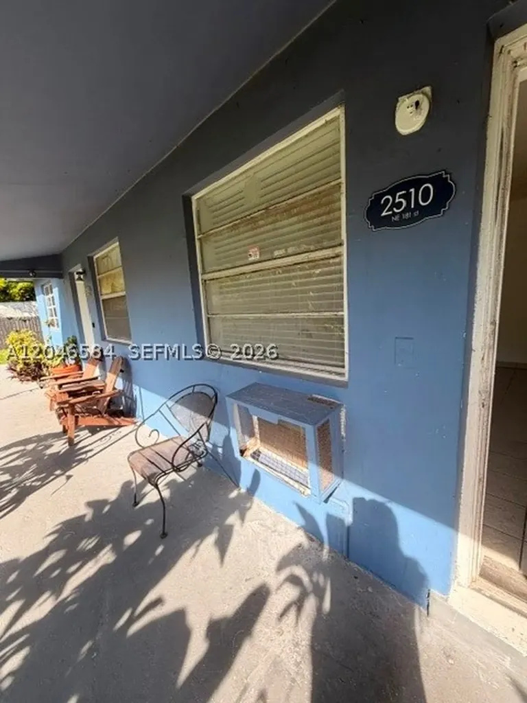 2510 NE 181st Street North Miami Beach FL 33160