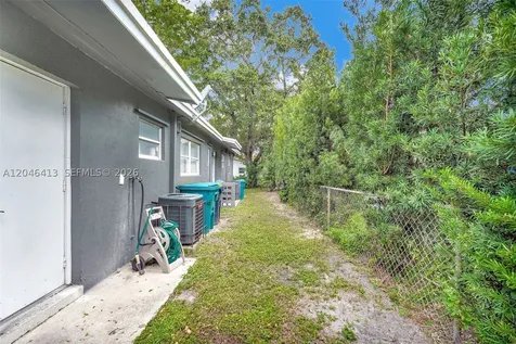 746 SW 4th Street Dania Beach FL 33004