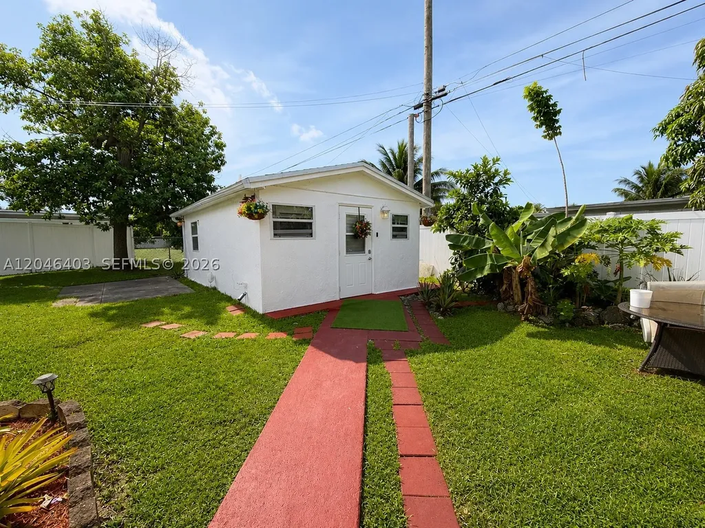 6118 Mayo Street Hollywood FL 33023