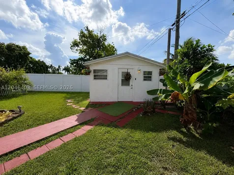 6118 Mayo Street Hollywood FL 33023