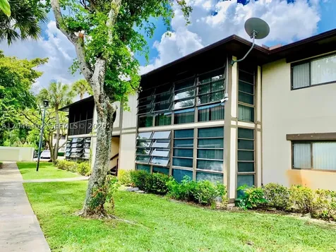 809 NE 199th Street Miami FL 33179