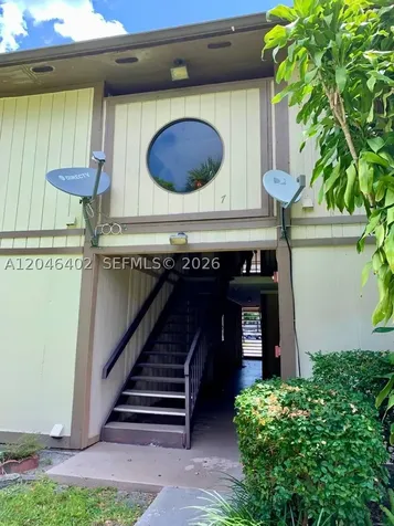 809 NE 199th Street Miami FL 33179