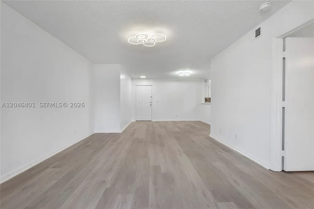 5661 Riverside Drive Coral Springs FL 33067