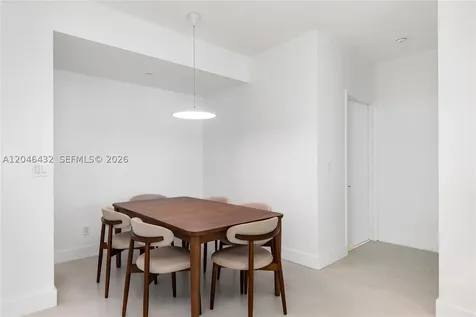 300 S Pointe Drive Miami Beach FL 33139