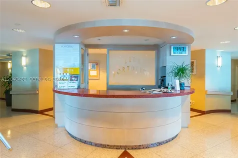 300 S Pointe Drive Miami Beach FL 33139