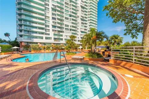 300 S Pointe Drive Miami Beach FL 33139