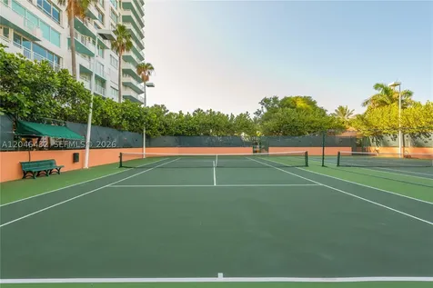 300 S Pointe Drive Miami Beach FL 33139
