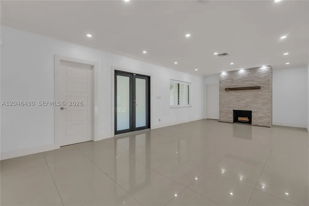 549 NE 12th Avenue Fort Lauderdale FL 33301