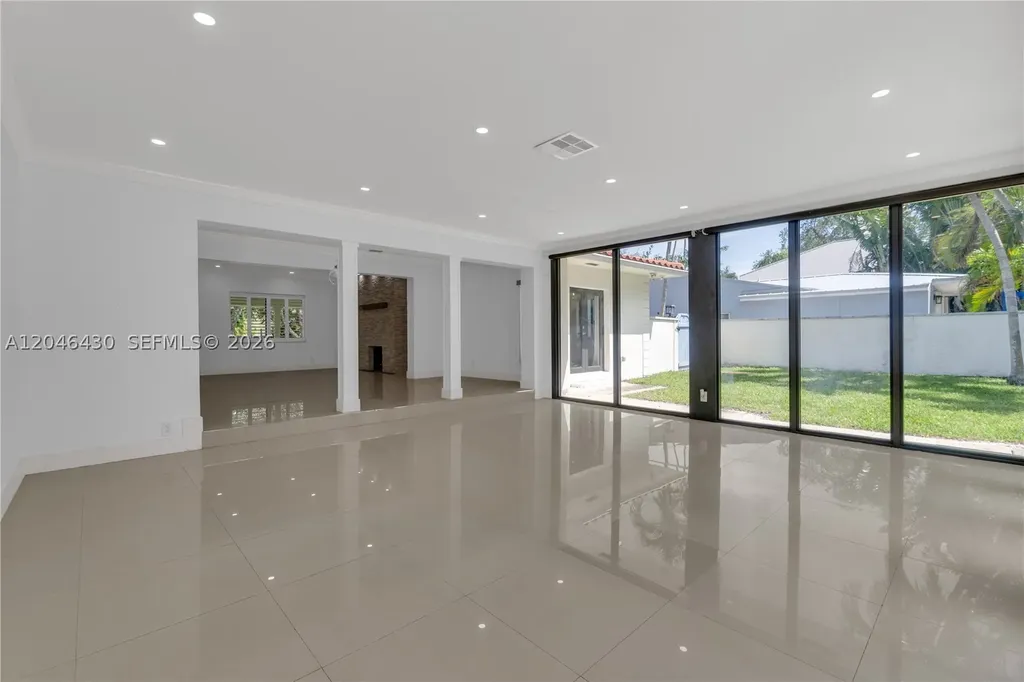549 NE 12th Avenue Fort Lauderdale FL 33301