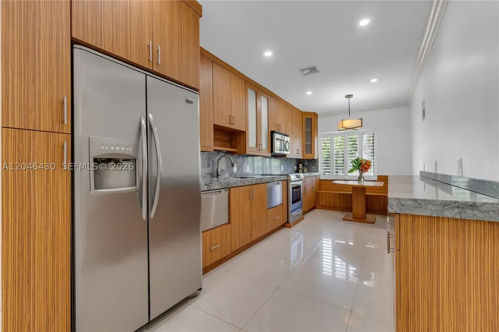 549 NE 12th Avenue Fort Lauderdale FL 33301