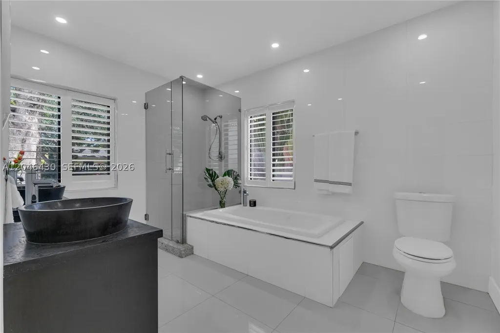549 NE 12th Avenue Fort Lauderdale FL 33301