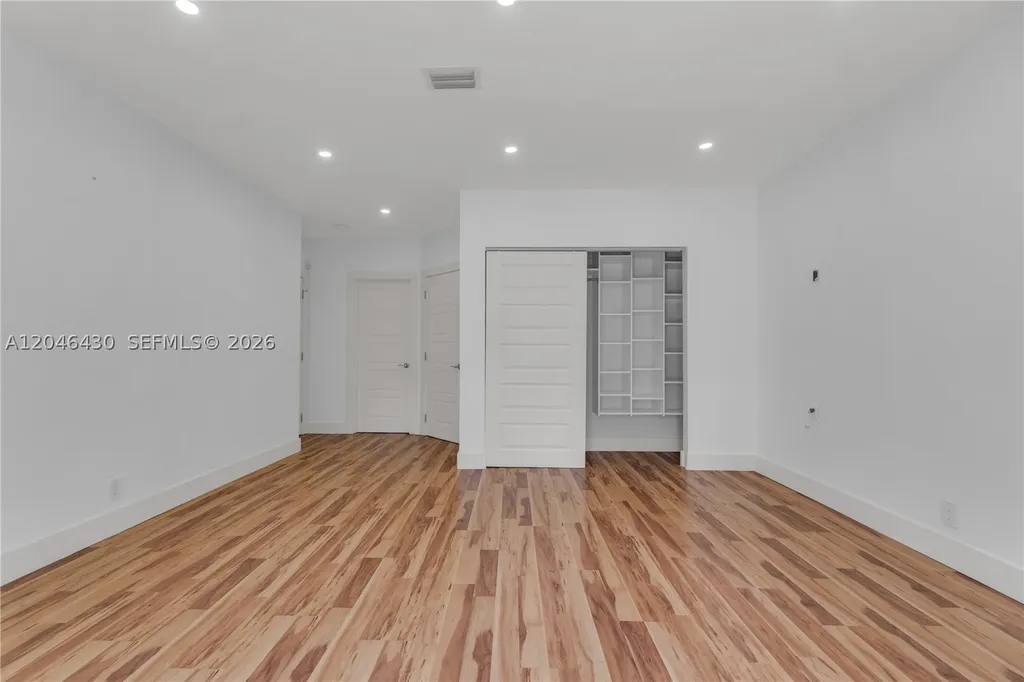 549 NE 12th Avenue Fort Lauderdale FL 33301
