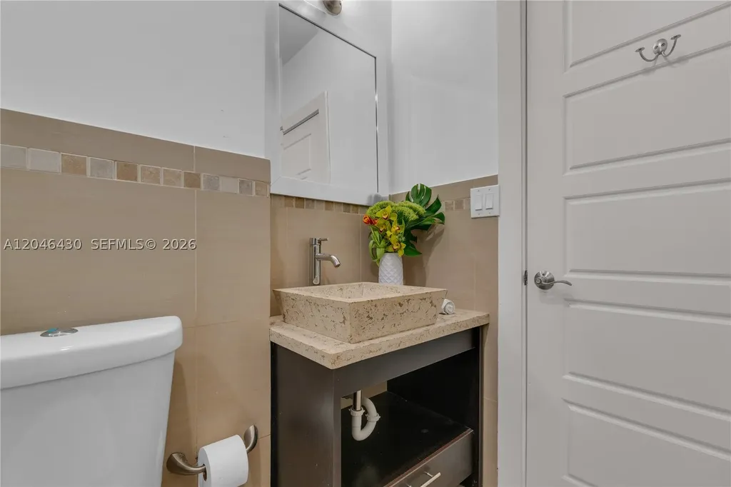 549 NE 12th Avenue Fort Lauderdale FL 33301