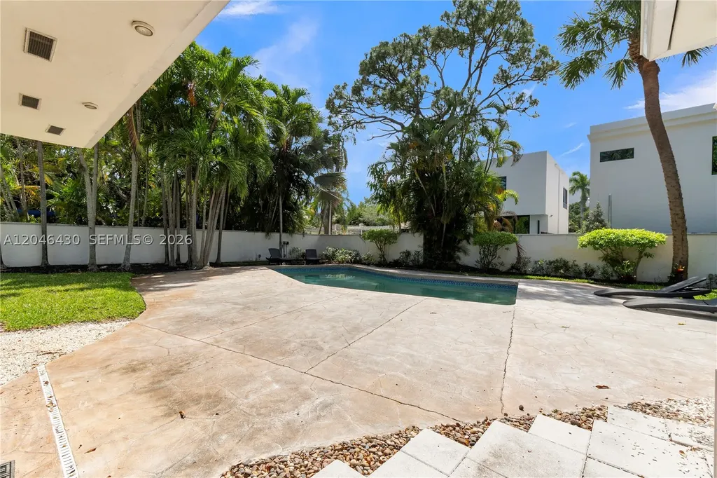 549 NE 12th Avenue Fort Lauderdale FL 33301