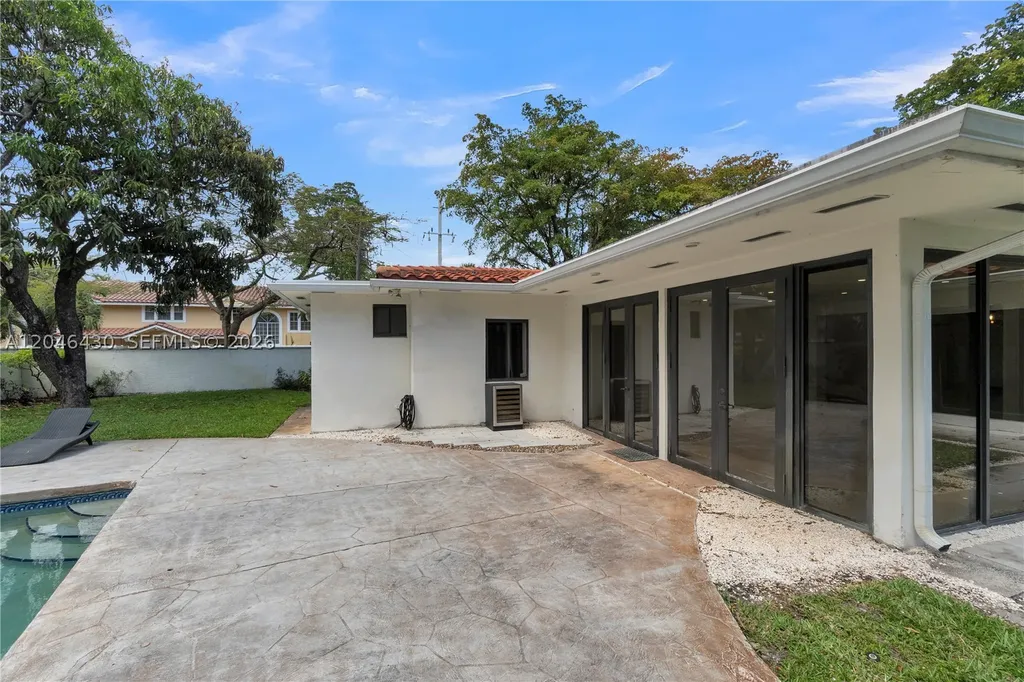 549 NE 12th Avenue Fort Lauderdale FL 33301