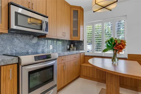 549 NE 12th Avenue Fort Lauderdale FL 33301