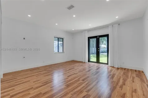 549 NE 12th Avenue Fort Lauderdale FL 33301