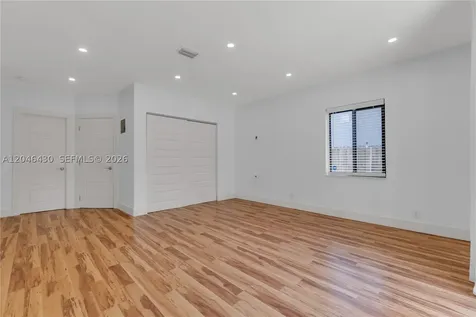 549 NE 12th Avenue Fort Lauderdale FL 33301