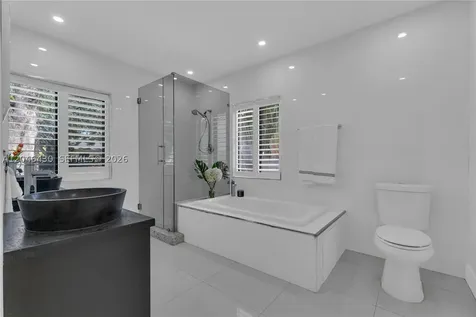 549 NE 12th Avenue Fort Lauderdale FL 33301