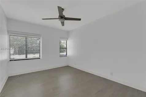 549 NE 12th Avenue Fort Lauderdale FL 33301