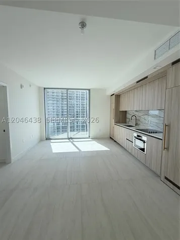 77 SE 5th Street Miami FL 33131