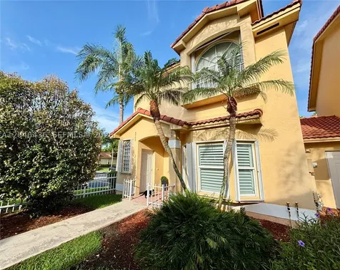 8769 SW 215th Terrace Cutler Bay FL 33189