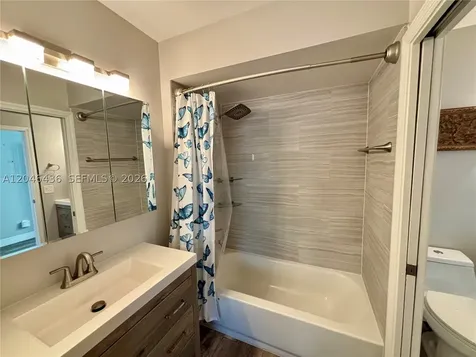 8769 SW 215th Terrace Cutler Bay FL 33189