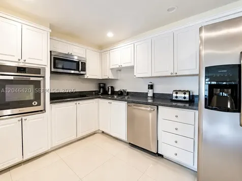 19370 Collins Avenue Sunny Isles Beach FL 33160