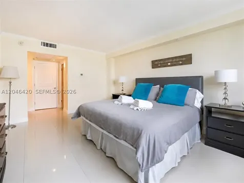 19370 Collins Avenue Sunny Isles Beach FL 33160