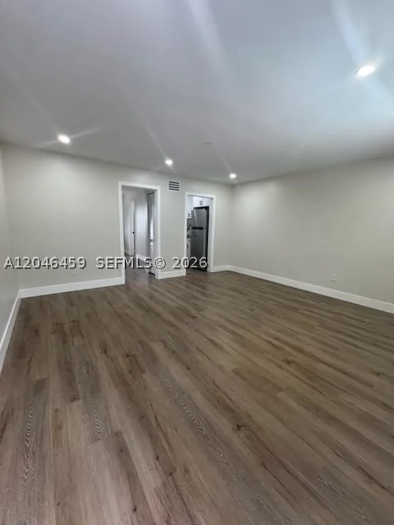 6805 SW 88th Street Pinecrest FL 33156