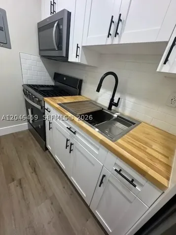 6805 SW 88th Street Pinecrest FL 33156