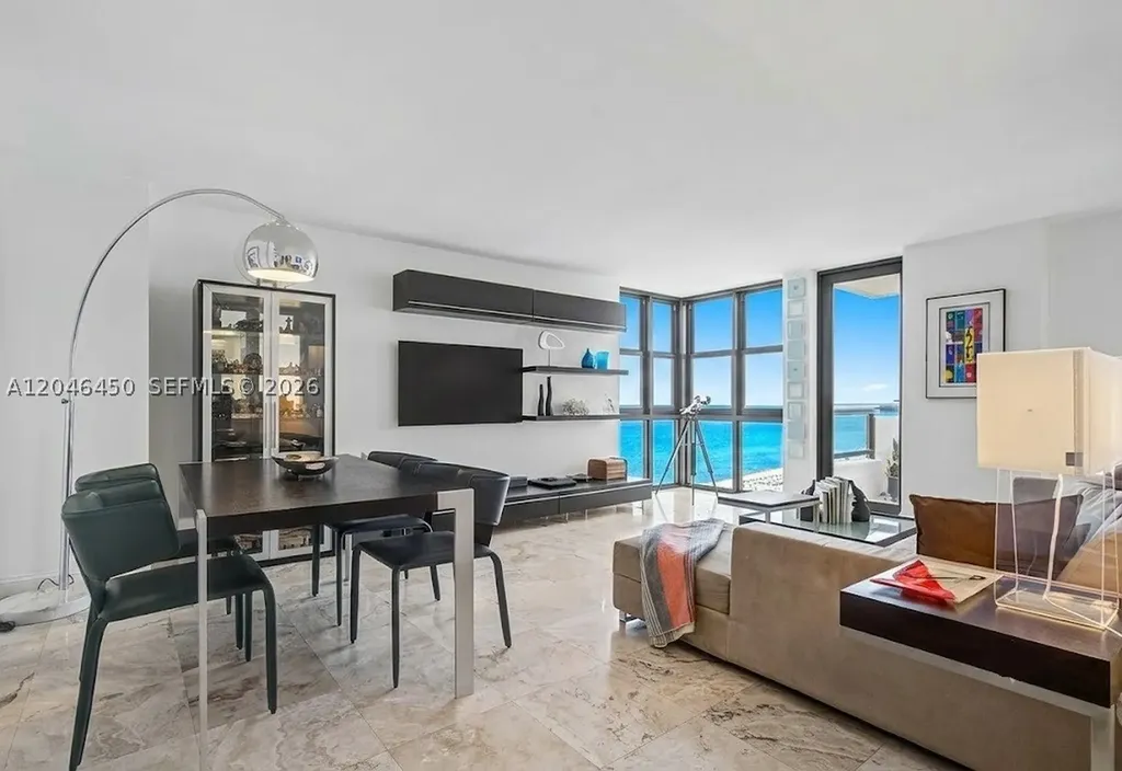 2555 Collins Avenue Miami Beach FL 33140