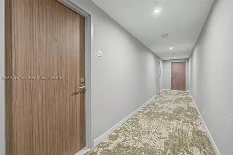 2555 Collins Avenue Miami Beach FL 33140