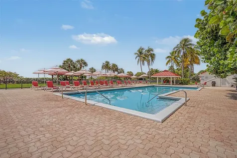2555 Collins Avenue Miami Beach FL 33140