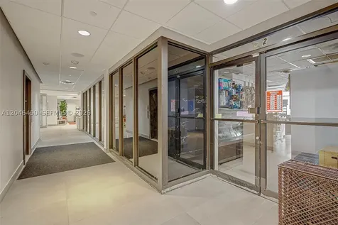2555 Collins Avenue Miami Beach FL 33140