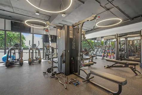 2555 Collins Avenue Miami Beach FL 33140
