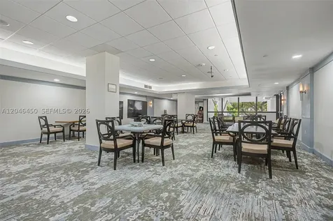 2555 Collins Avenue Miami Beach FL 33140