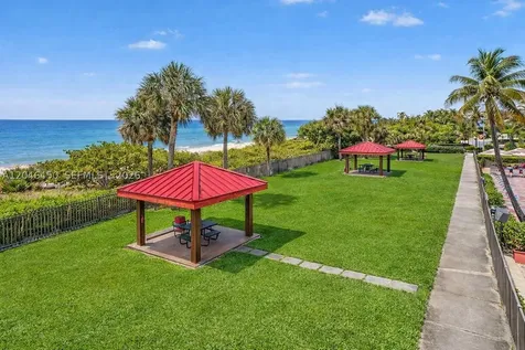 2555 Collins Avenue Miami Beach FL 33140