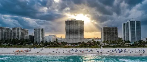 2555 Collins Avenue Miami Beach FL 33140