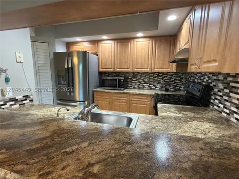 1300 SW 125th Avenue Pembroke Pines FL 33027