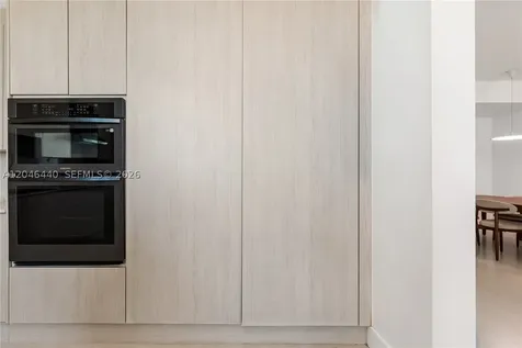 300 S Pointe Drive Miami Beach FL 33139