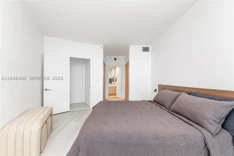 300 S Pointe Drive Miami Beach FL 33139