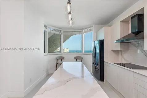 300 S Pointe Drive Miami Beach FL 33139
